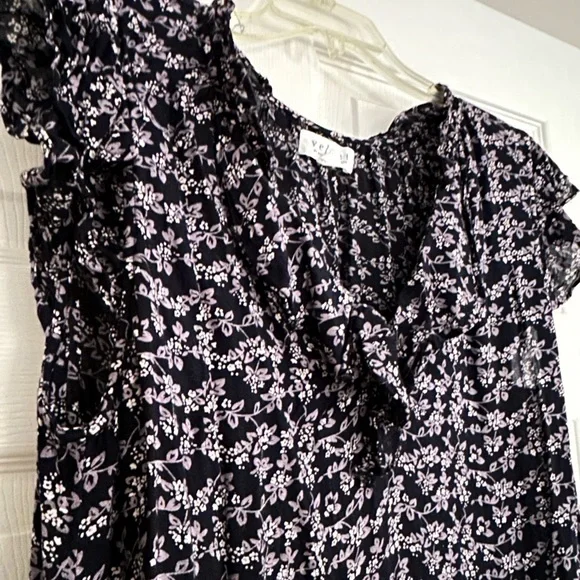 PRICE CUT, Velvet by Graham & Spencer Dark Purple and White Floral Blouse. - Picture 2 of 4
